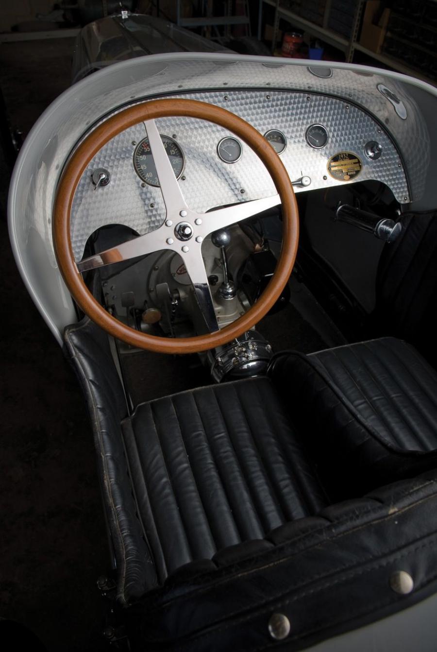 Интерьер Miller V16 Racing Car 1931 года  (фото 20 из 23)